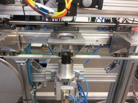 直線光軸搭配直線軸承應(yīng)用案例之一